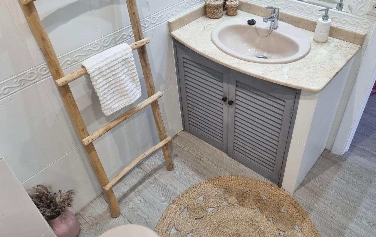 Lavabo y zona del baño